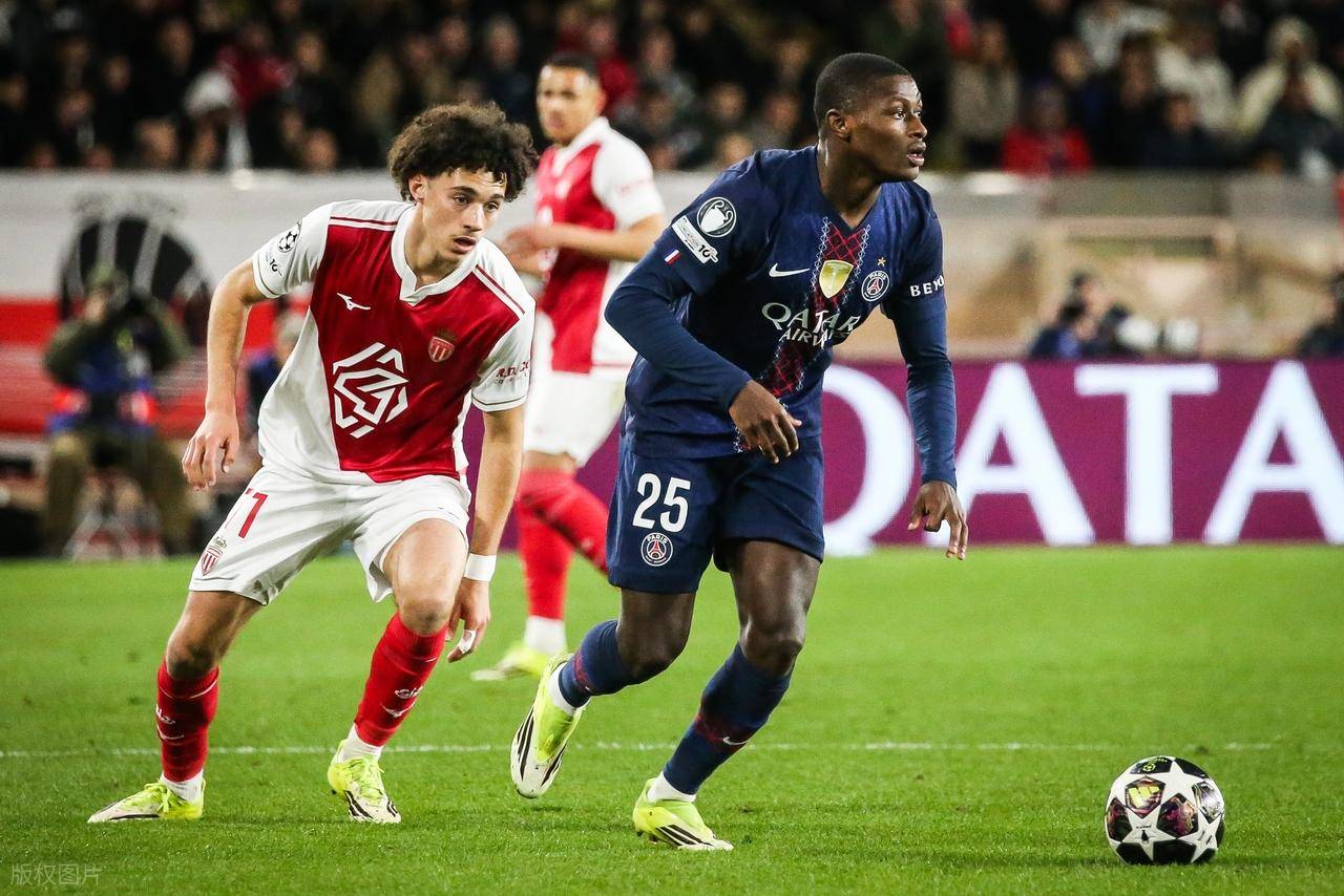 欧冠淘汰赛附加赛3-2，巴黎圣日耳曼让二追三，逆转法甲第8占先机